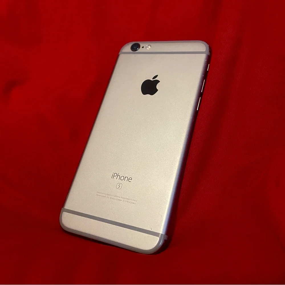 Apple iPhone 6S (Locked)
